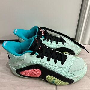 Tatum mint green basketball sneakers